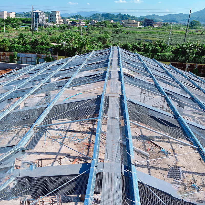 How is thermal insulation integrated into the building envelope in light steel structure engineering?